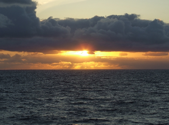 Hurtigruten Sundown.JPG